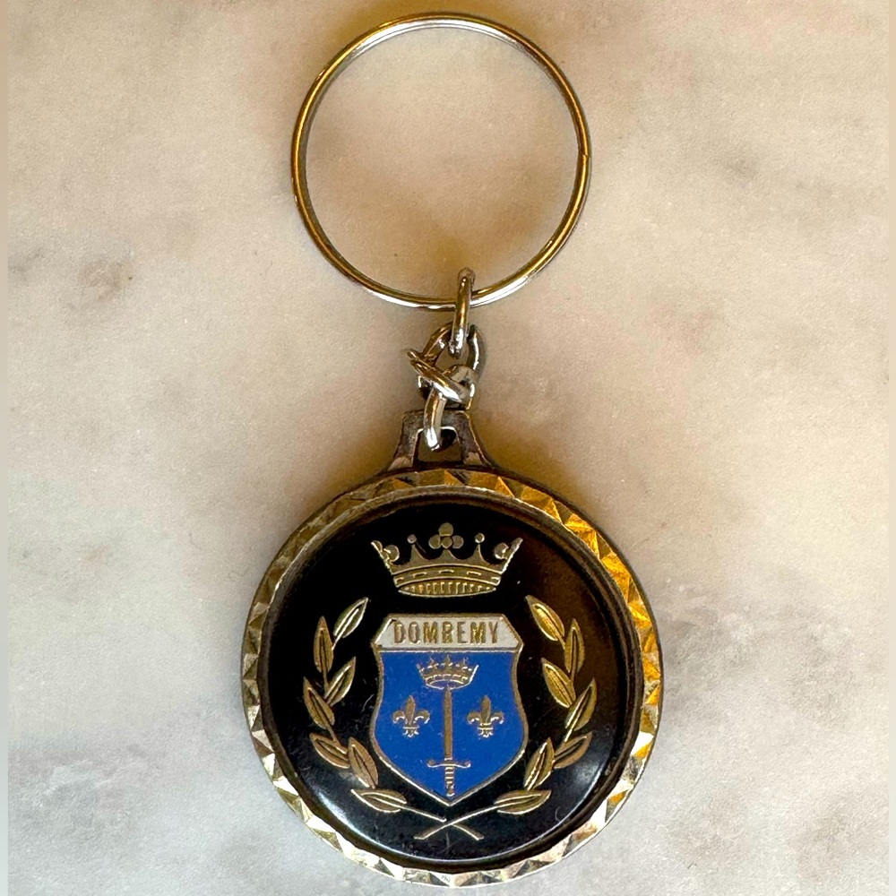 VINTAGE DIAMETAL ST. CHRISTOPHER TWO SIDED MEDAL KEYCHAIN CATHEDRAL